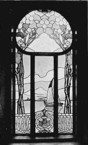 Witraż w oknie głównej klatki schodowej wychodzącym na podwórze (1905 rok)
