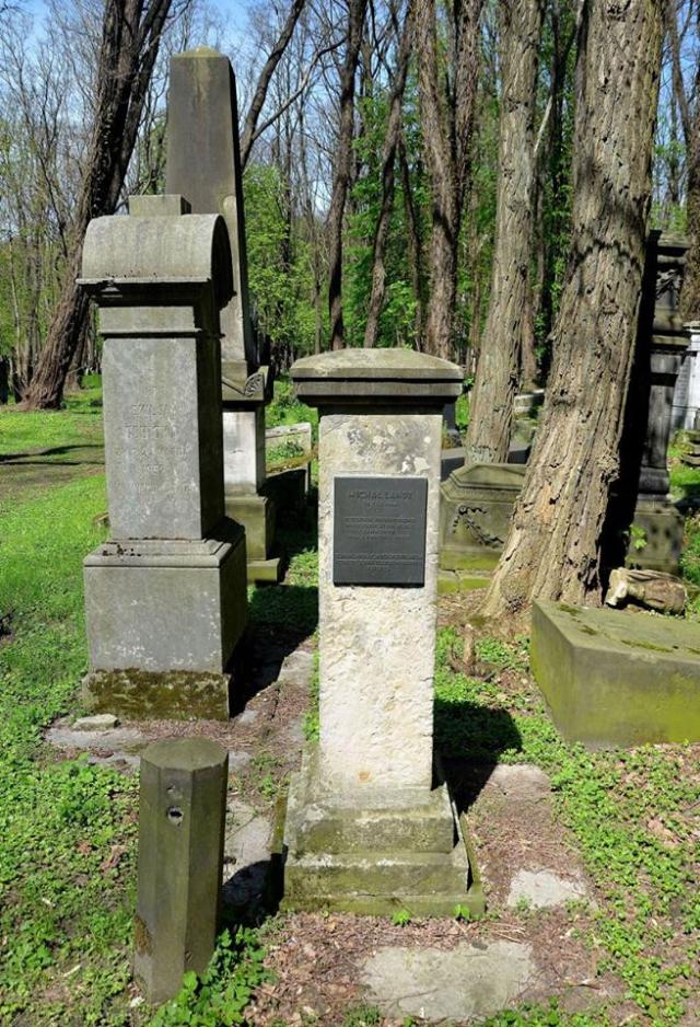 Grób Michała Landego na Cmentarzu Żydowskim przy Okopowej.