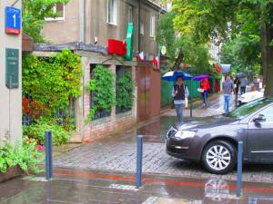 Barykada utworzona w tym miejscu zamknęła Niemcom dostęp do Warszawy od strony Saskiej Kępy.