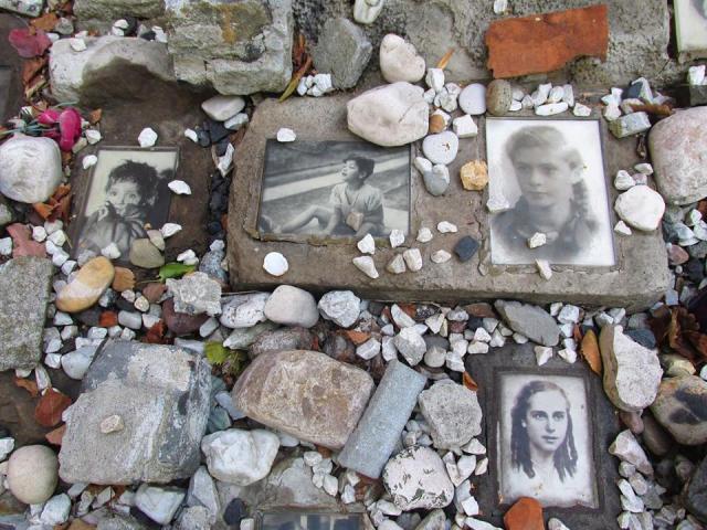 Pamięci miliona pomordowanych dzieci.3