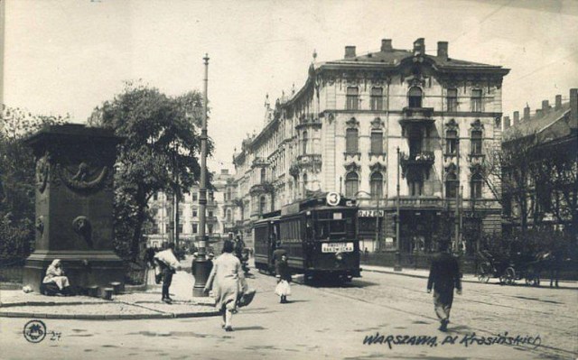 Linia numer 3. Pierwsza zelektryfikowana w Warszawie. Tramwaj na Placu Krasińskich.